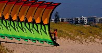 Scarborough Beach Kite Surfing